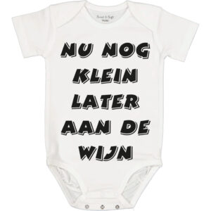 Romper Nu nog klein later aan de wijn. HB-Webshop.com is een onderdeel van HB-Creations Rijen en Tilburg.
