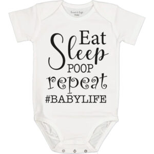 Rompertje "Eat, Sleep, Poop, repaet. #Babylife" Deze romper mag je natuurlij als echte formule 1 fan niet missen in de kast. HB-Webshop is een onderdeel van HB-Creations Tilburg Reeshof.